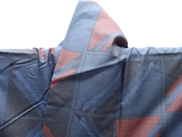  幾何学模様織り出し本場泥大島紬着物アンサンブル(5マルキ)